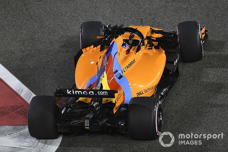 Alonso: “Ik vind alle eerbetonen beetje gênant”