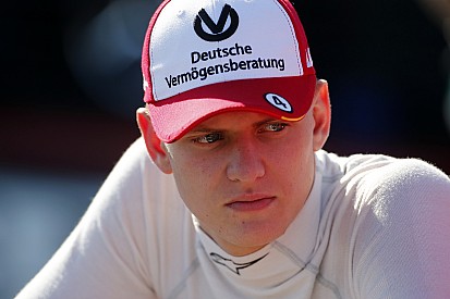 Schumacher se aproxima de fechar com Academia da Ferrari