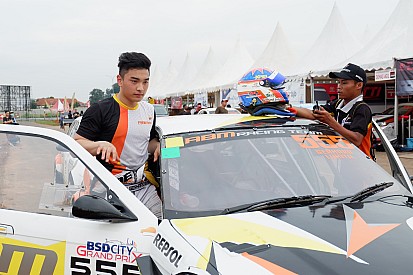 Gerhard Lukita panen trofi di BSD Grand Prix