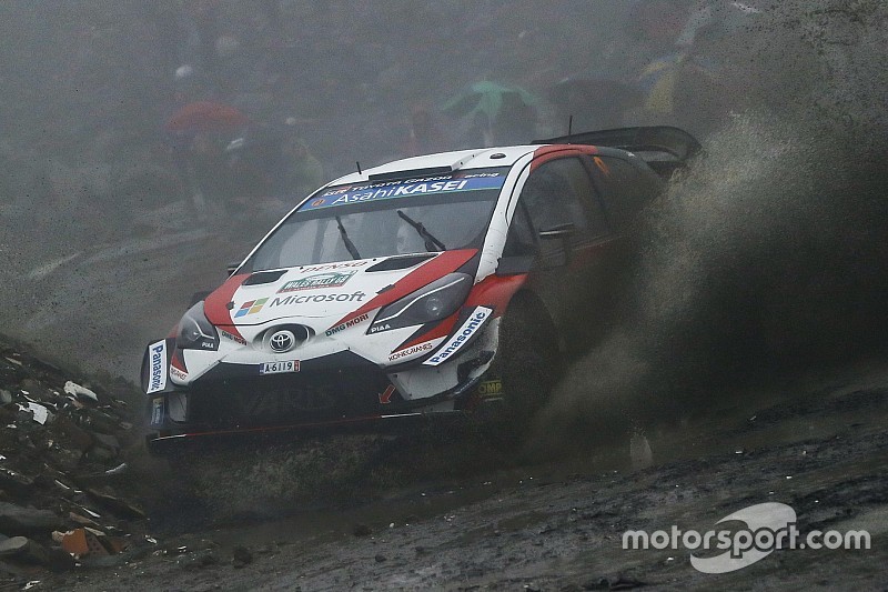 Galles, PS16: clamoroso ritiro di Tanak! Ogier vola in testa alla gara