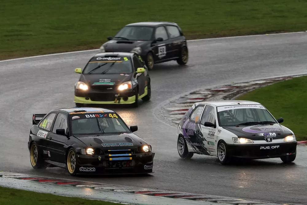 Birley leads 01
