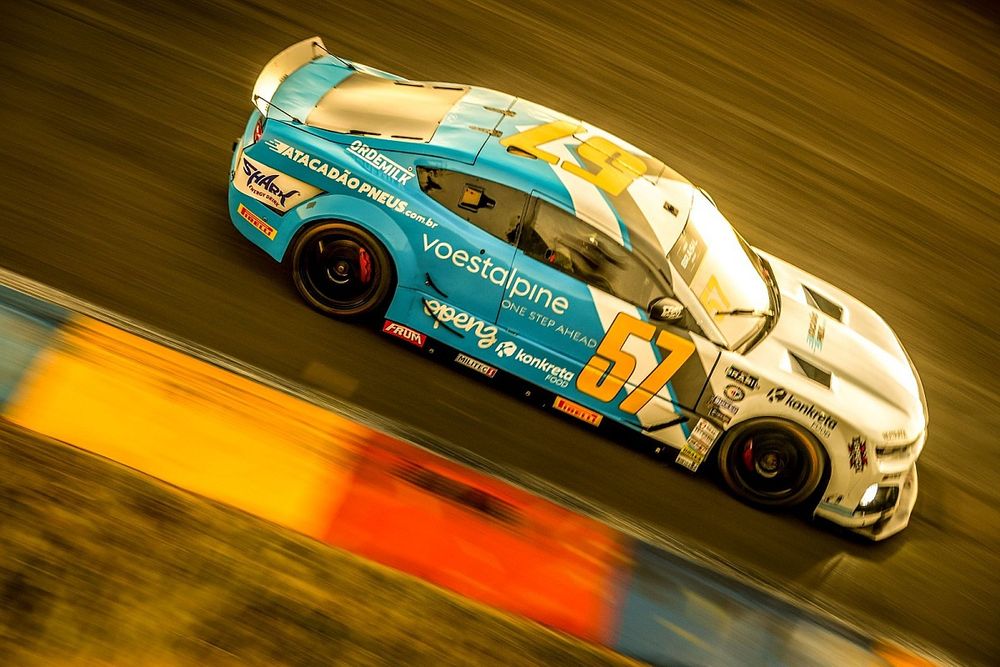 Carro de João Bortoluzzi e Fe Tozzo