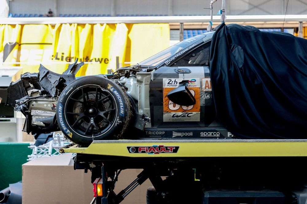 #88 Proton Competition Porsche 911 RSR - 19 of Harry Tincknell, Brendan Iribe, Oliver Millroy