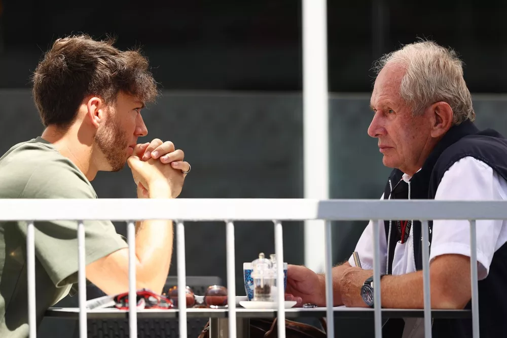 Pierre Gasly, AlphaTauri, Dr Helmut Marko, Red Bull Racing Team Consultant