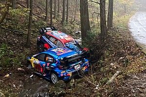 WRC Jap&oacute;n: Evans lidera y Sordo se accidenta en terribles condiciones