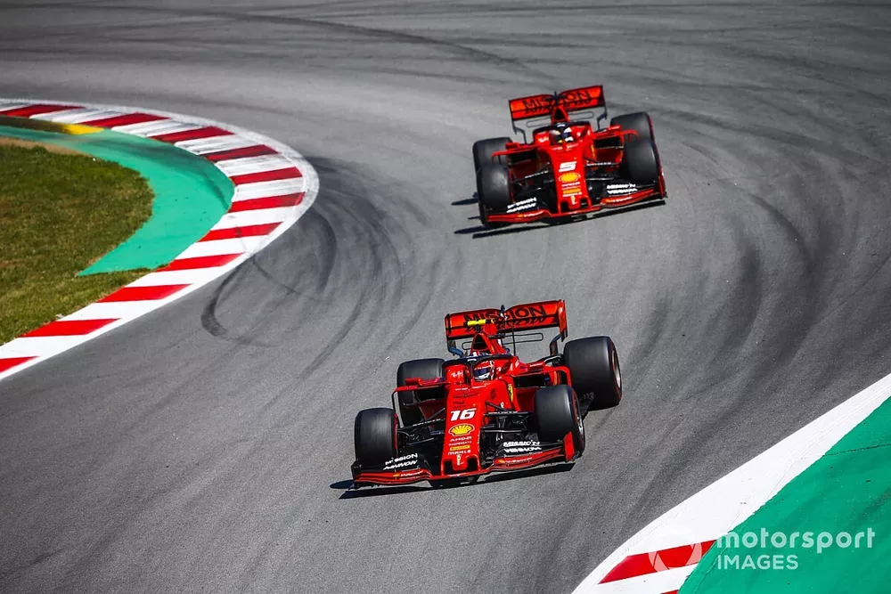 Charles Leclerc, Ferrari SF90, devant Sebastian Vettel, Ferrari SF90