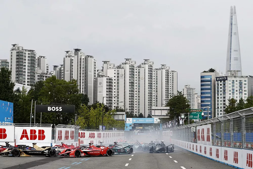 Jean-Eric Vergne, DS Techeetah, DS E-Tense FE21, Oliver Askew, Andretti Motorsport, BMW iFE.21, Pascal Wehrlein, Porsche, Porsche 99X Electric y el resto de la parrilla