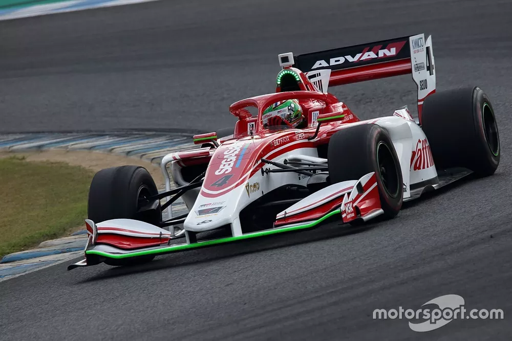 サッシャ・フェネストラズ Sacha Fenestraz (KONDO RACING)