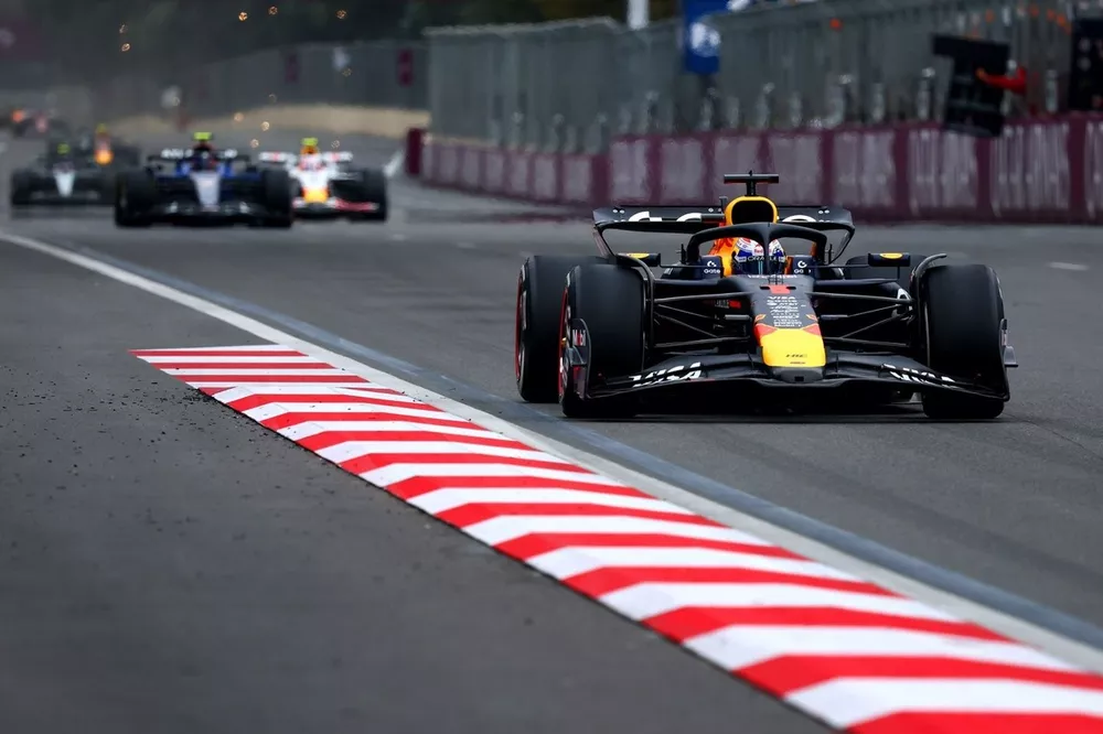 Max Verstappen, Red Bull Racing, Carlos Sainz, Williams