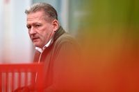 Verstappen cree que su padre ha sido subestimado: "Sería un gran jefe de equipo"