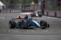 F2 Bakú - Crawford lidera una caótica clasificación; Pepe Martí, 7º