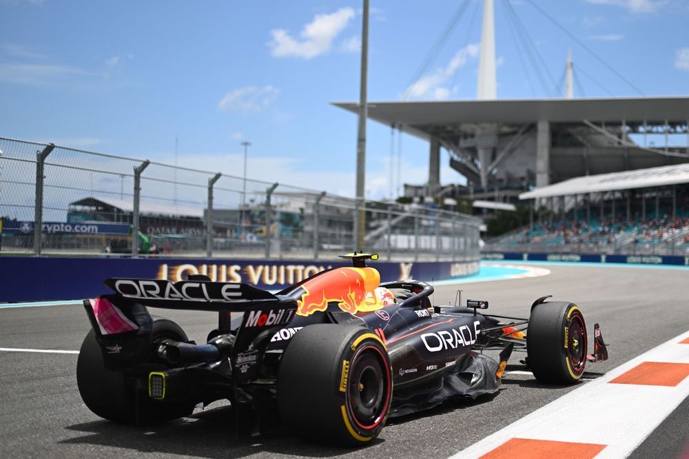 『F1速報』特注スパーク VCARB 01 2024年マイアミGP 角田裕毅 F1オフィシャルグッズストア EURO SPORTS公式通販