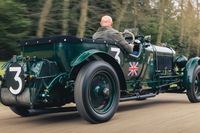 Este hombre tiene seis Bentley y el &uacute;ltimo lo construy&oacute; &eacute;l mismo