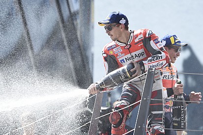 Biaggi sobre Lorenzo: “Un campeón, aunque cambie de moto, sigue siendo un campeón”