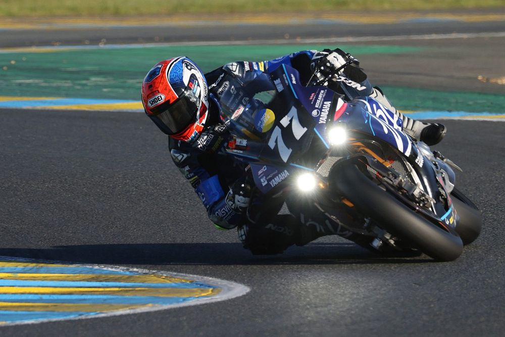 #77 W&oacute;jcik Racing Team Ewc 77 - Yamaha Yzf - R1 of Morais Sheridan , Krezmien Lamil, Gines Mathieu, Bergman Christoffer