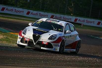 Festa grande per Gigi Ferrara ed Alfa Romeo in Gara 1 ad Imola