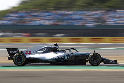 Hamilton: Zona DRS baru di Silverstone berbahaya