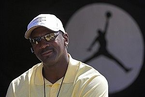 Michael Jordan wchodzi do NASCAR