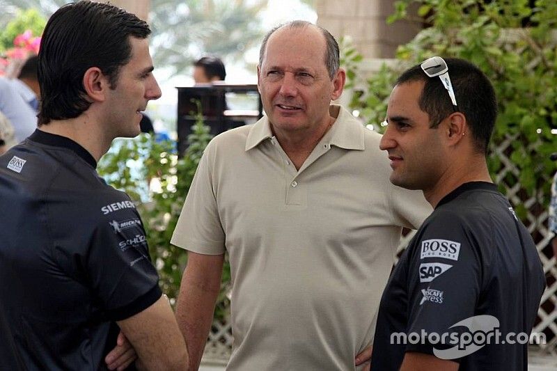 Medios McLaren desayuno en el Hotel Ritz: Pedro de la Rosa, Ron Dennis y  Juan Pablo Montoya