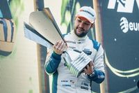 Stock Car: Fraga “lava a alma” e se permite comemorar bicampeonato