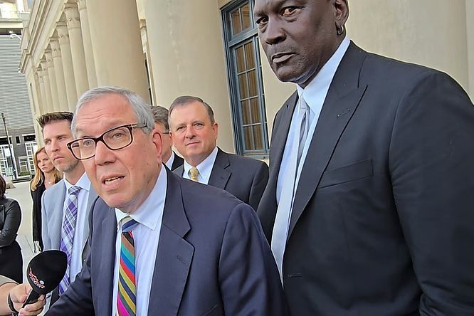 Tudo o que voc&ecirc; precisa saber sobre o julgamento da NASCAR, 23XI e Front Row