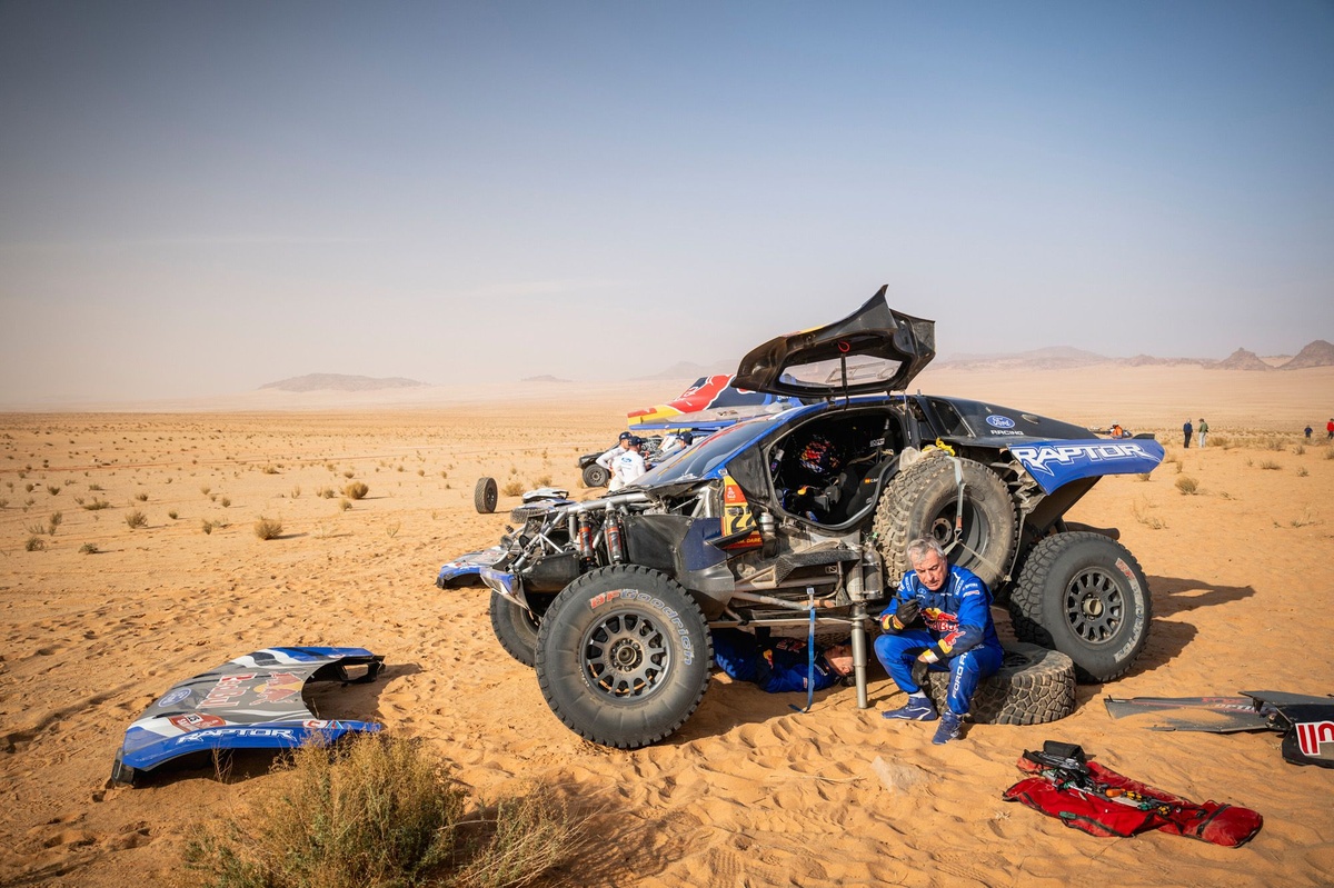 Dakar 2026 | Tappa Marathon da incubo per Sainz: "Ho avuto un guasto al motore. Pensavo di dovermi ritirare"