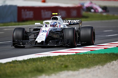 Sirotkin ha un problema con il sedile: "Correre è stato molto doloroso"