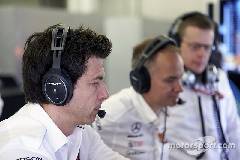 Mercedes: cenário “imprevisto” originou ordem de equipe