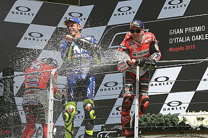 Rossi: Lorenzo masih berpeluang dalam pertarungan gelar