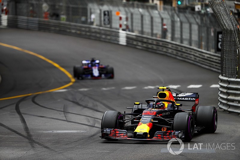 “Não quis correr riscos”, diz Verstappen