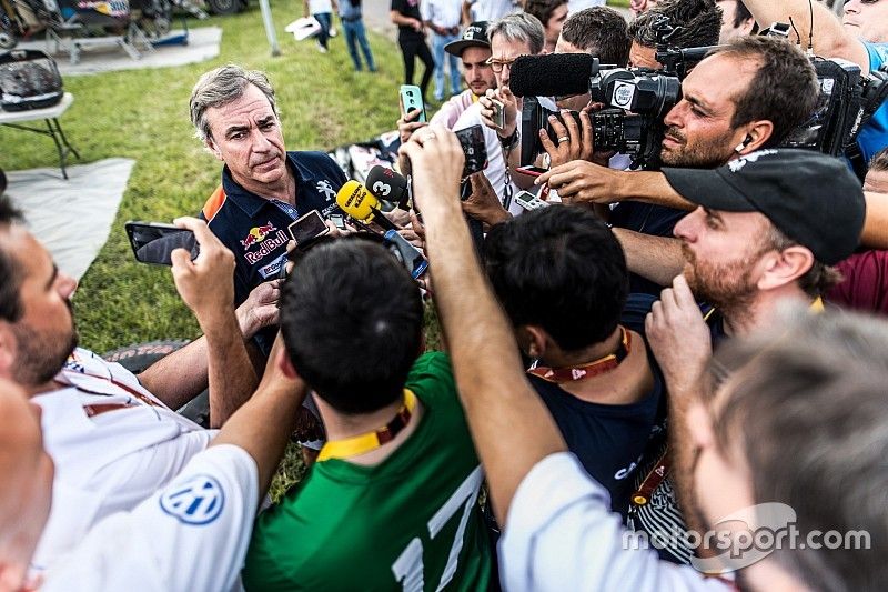 Carlos Sainz, Peugeot Sport with the media