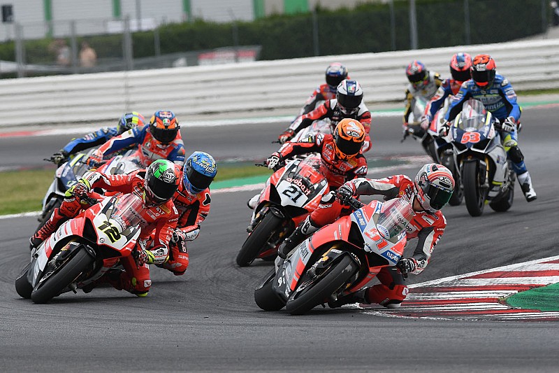 Pirro deja con la miel en los labios a Rabat y Forés en la Carrera de Campeones