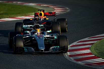 Mercedes sebut Red Bull "berkhayal" soal pembakaran oli
