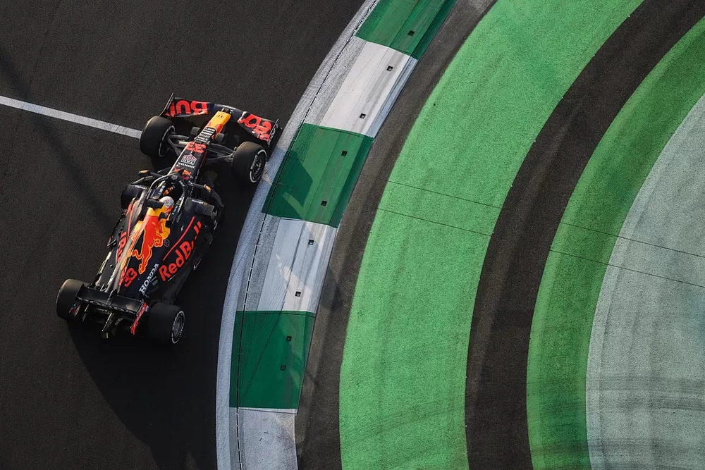 Max Verstappen, Red Bull Racing RB16B