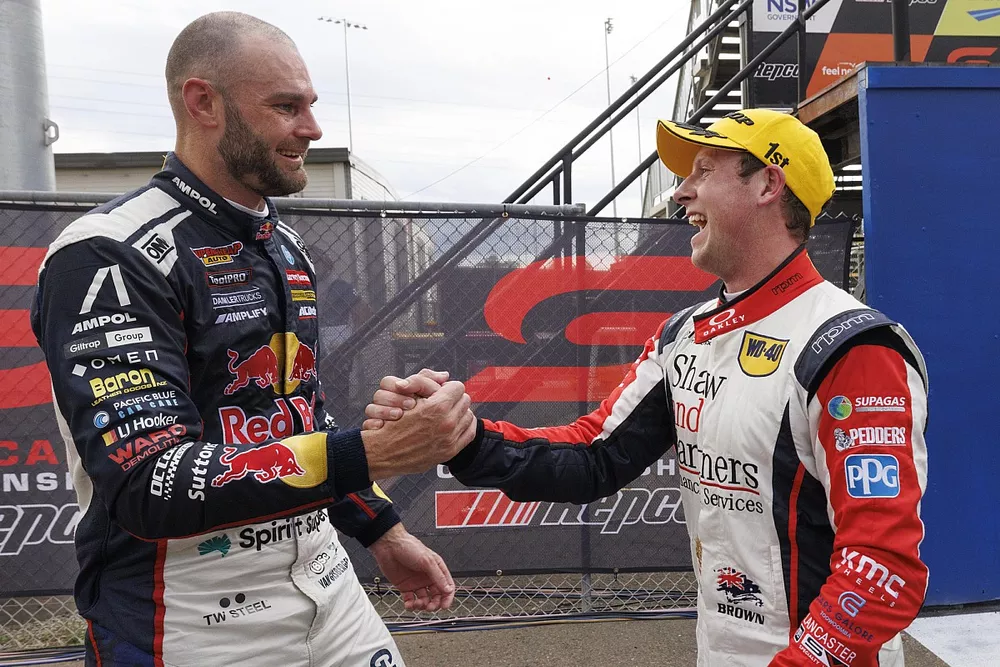 Shane van Gisbergen, Triple Eight Race Engineering Holden, Will Brown, Erebus Motorsport Holden