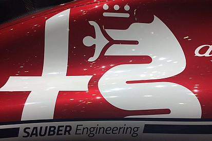 Biztosra megy az Alfa Romeo Racing az első futamokon, visszaépítik a kocsit