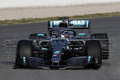 Mercedes представила оновлений болід на тестах у Барселоні