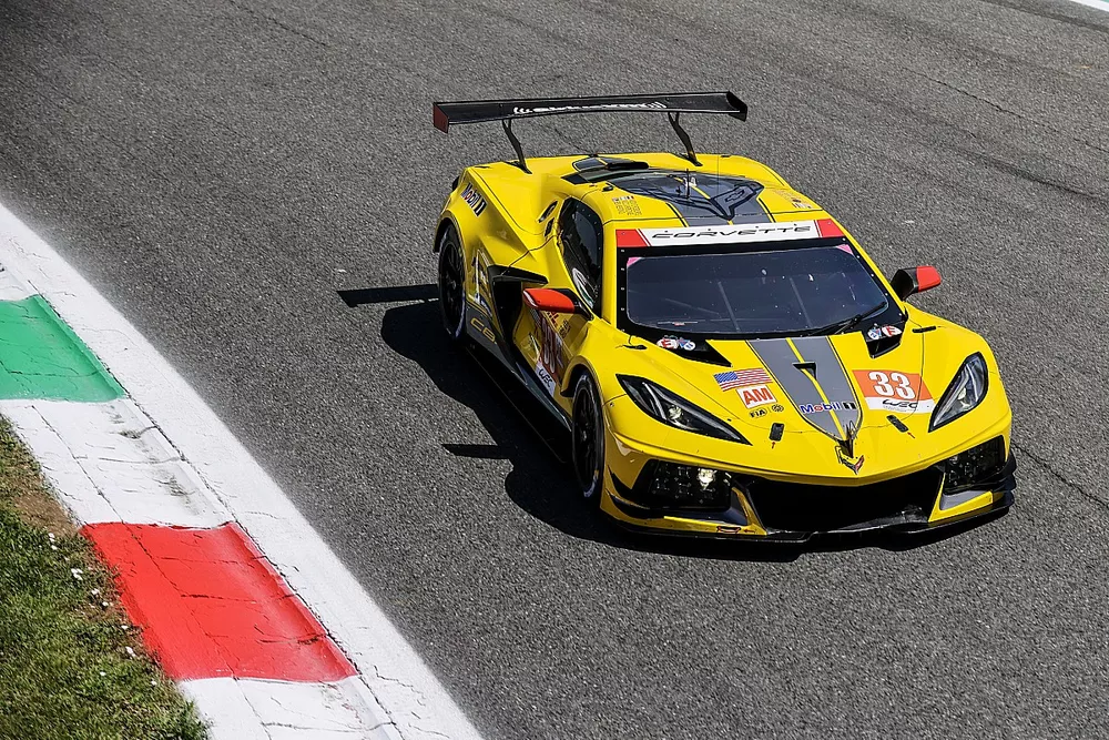 #33 Corvette Racing Chevrolet Corvette C8.R: Ben Keating, Nicolas Varrone, Nicky Catsburg