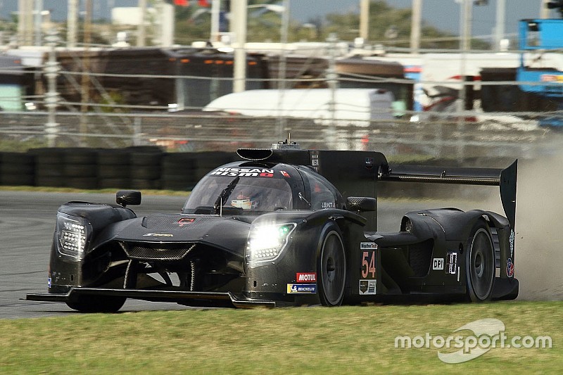 La Nissan salta davanti alla Mazda nell'ultima sessione dei test della 24 Ore di Daytona