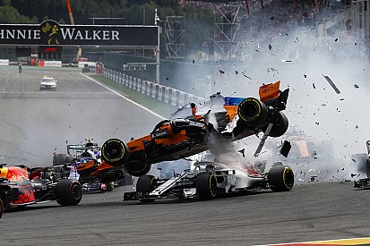 Whiting cree que la llanta de Alonso pudo golpear a Leclerc