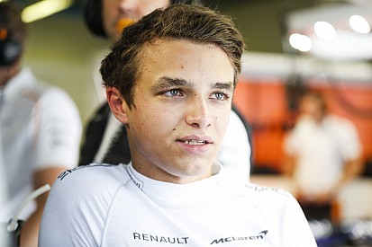 Officieel: Norris volgend jaar teamgenoot van Sainz bij McLaren