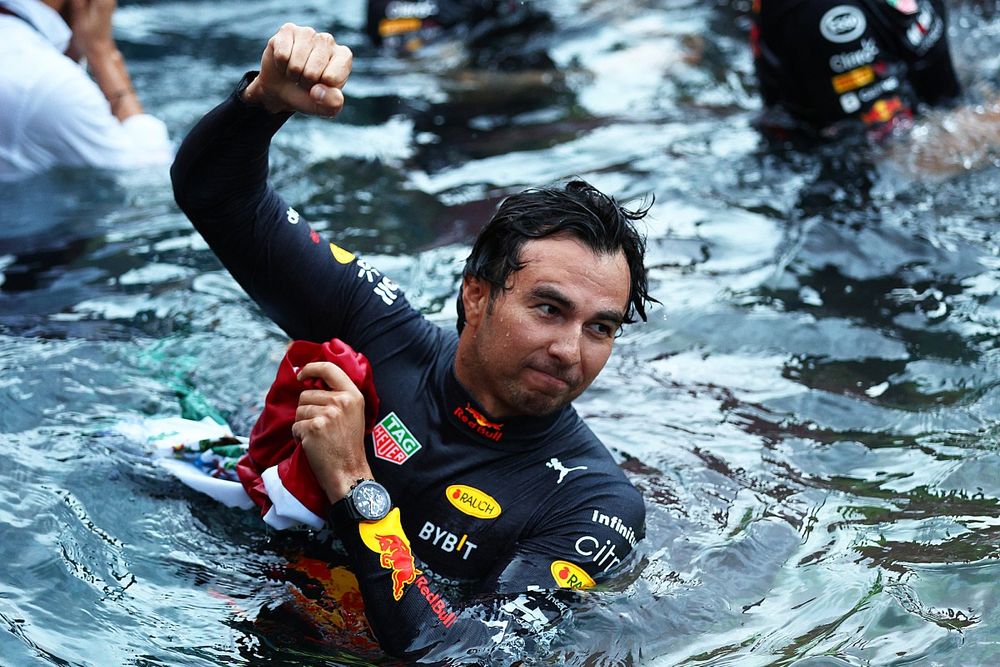 El ganador Sergio Pérez, Red Bull Racing