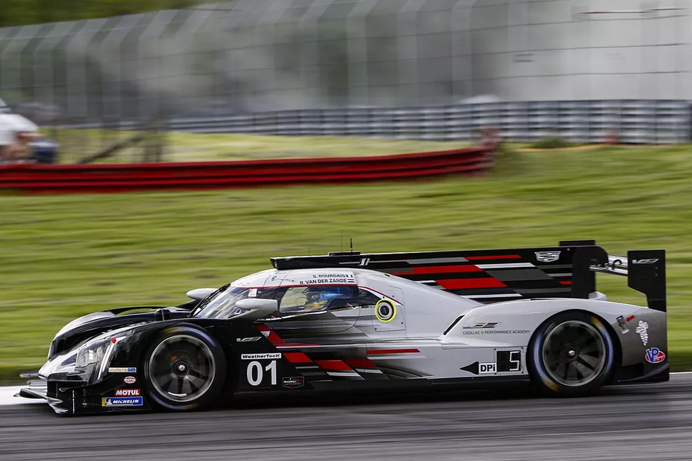 #01 Chip Ganassi Racing Cadillac DPi: Renger van der Zande, Sebastien Bourdais