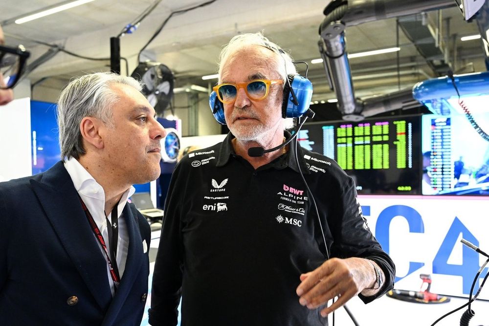 Luca de Meo, CEO de Grupo Renault, Flavio Briatore, Asesor ejecutivo de Alpine F1