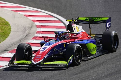 F3 Hungr&iacute;a: C&aacute;mara le roba la pole a Mari Boya por mil&eacute;simas