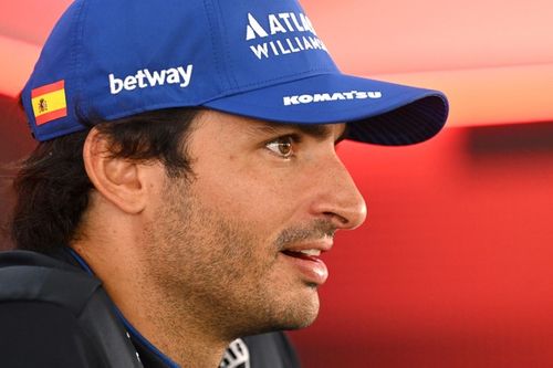 F1: Sainz dá detalhes sobre motor Mercedes para 2026