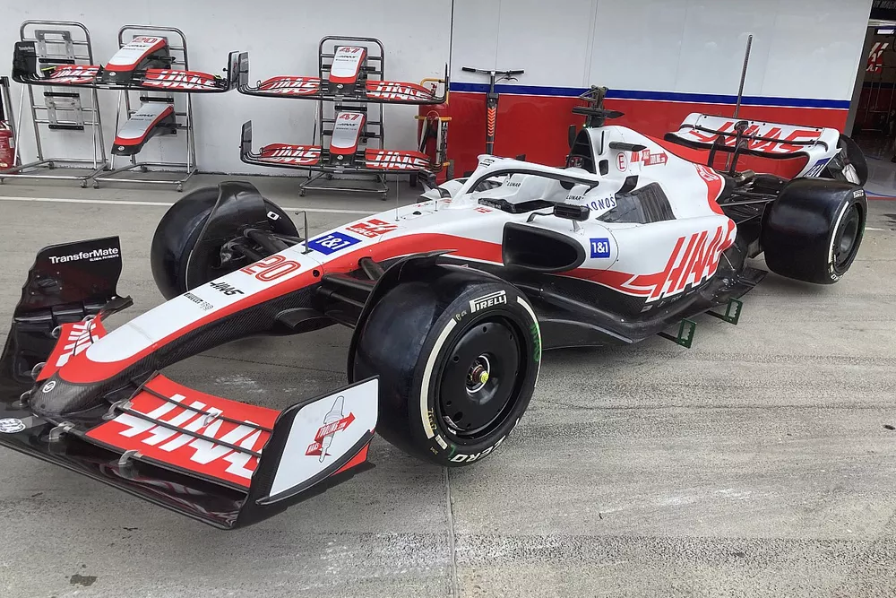 Haas VF-22