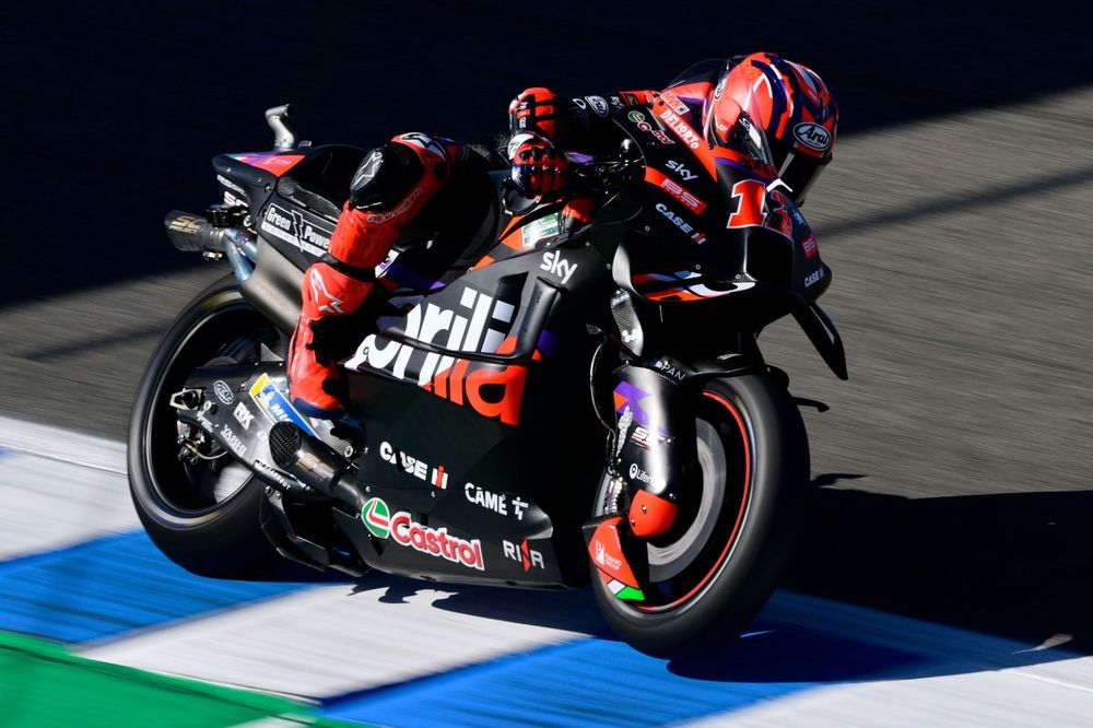 Maverick Vinales, Aprilia Racing Team