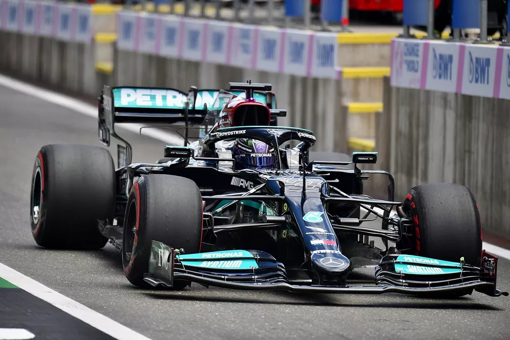 Lewis Hamilton, Mercedes W12