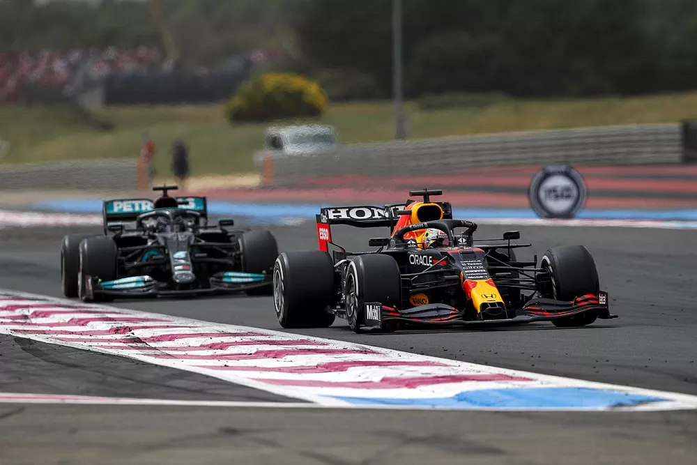 Max Verstappen, Red Bull Racing RB16B, Lewis Hamilton, Mercedes W12